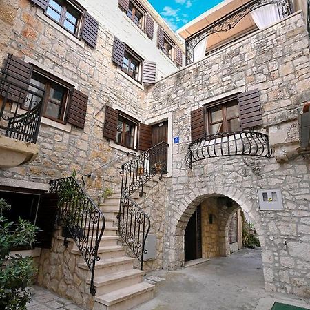 דירות באסקה וודה Stone House Srida מראה חיצוני תמונה