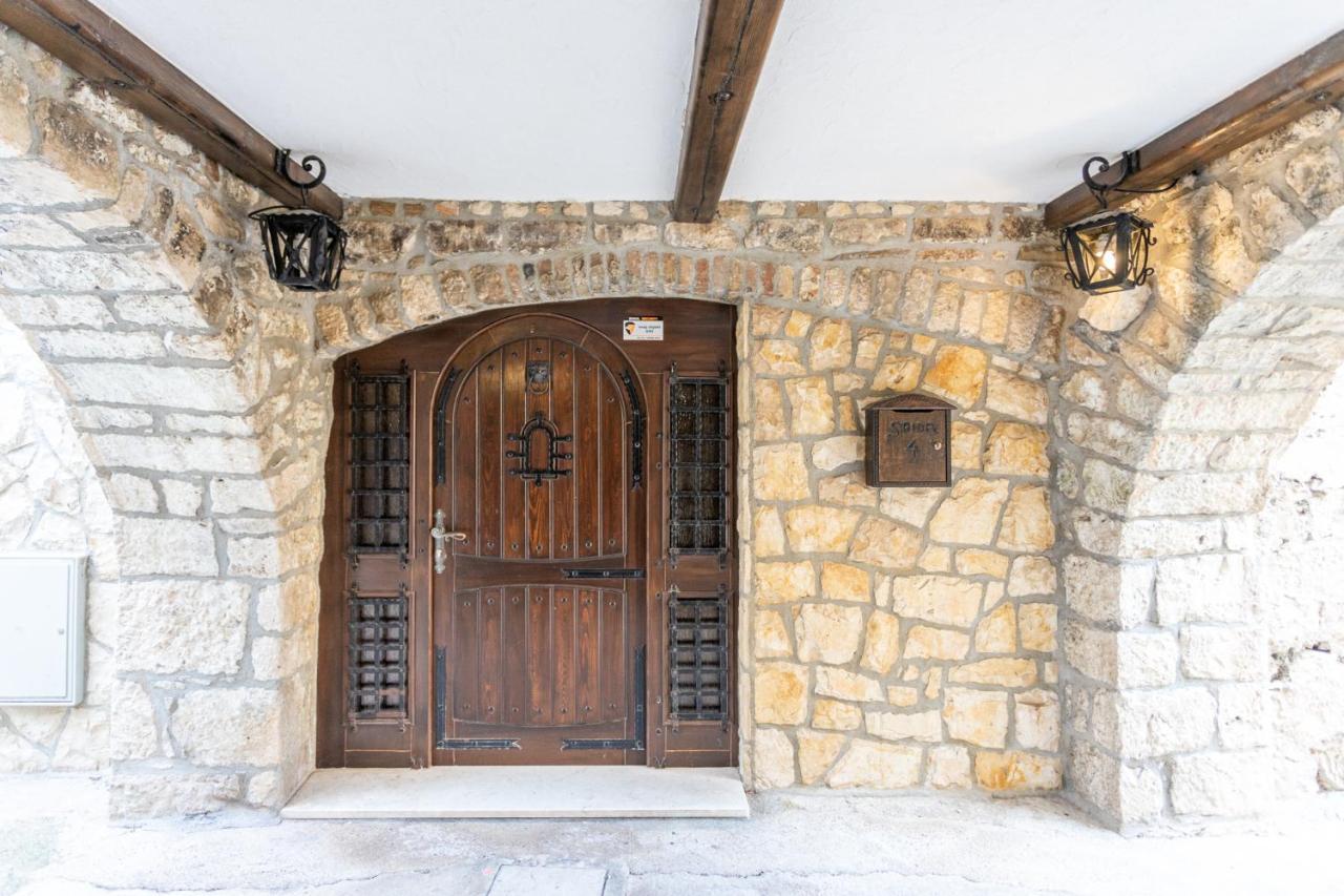 דירות באסקה וודה Stone House Srida מראה חיצוני תמונה