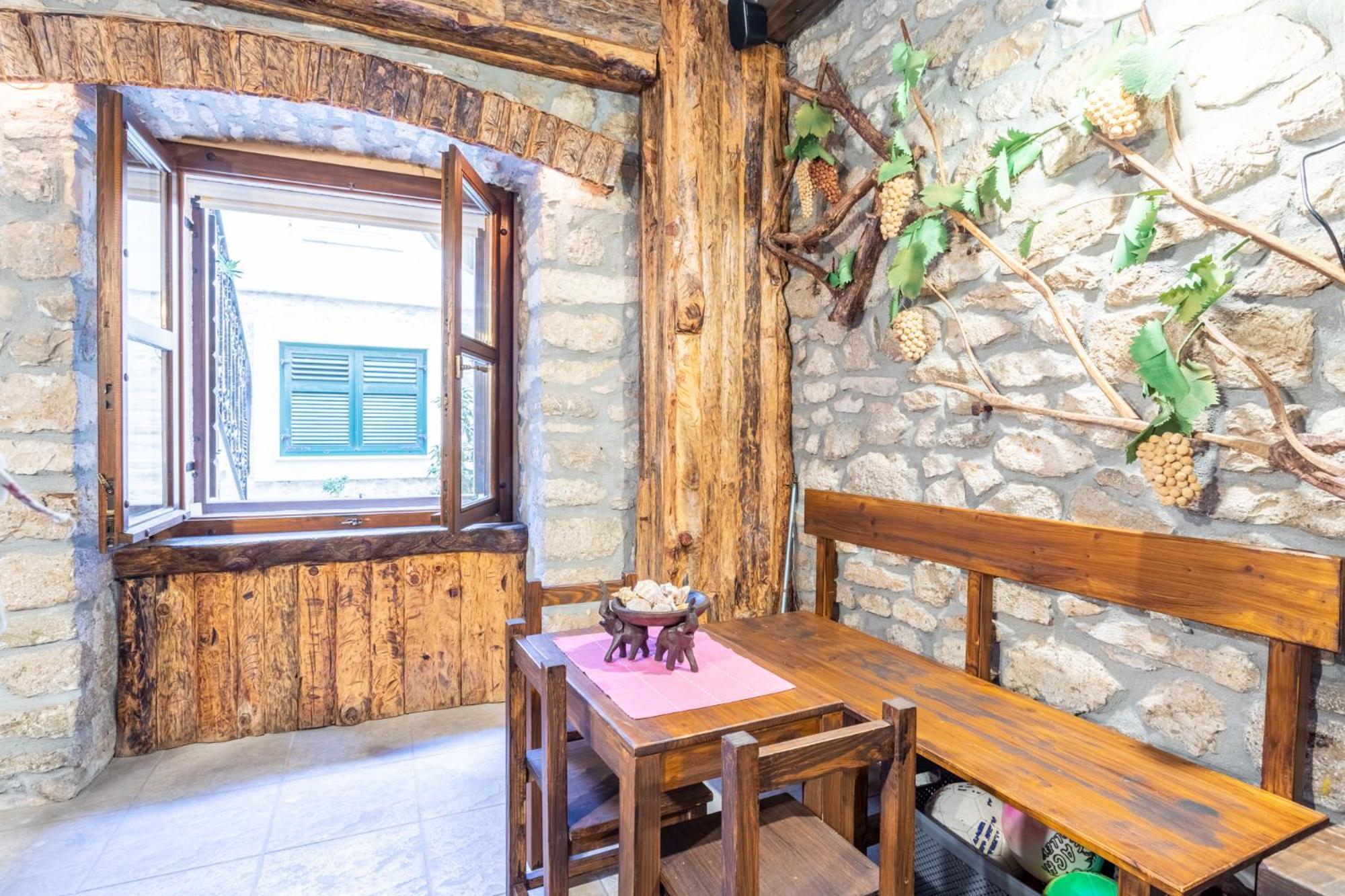 דירות באסקה וודה Stone House Srida מראה חיצוני תמונה