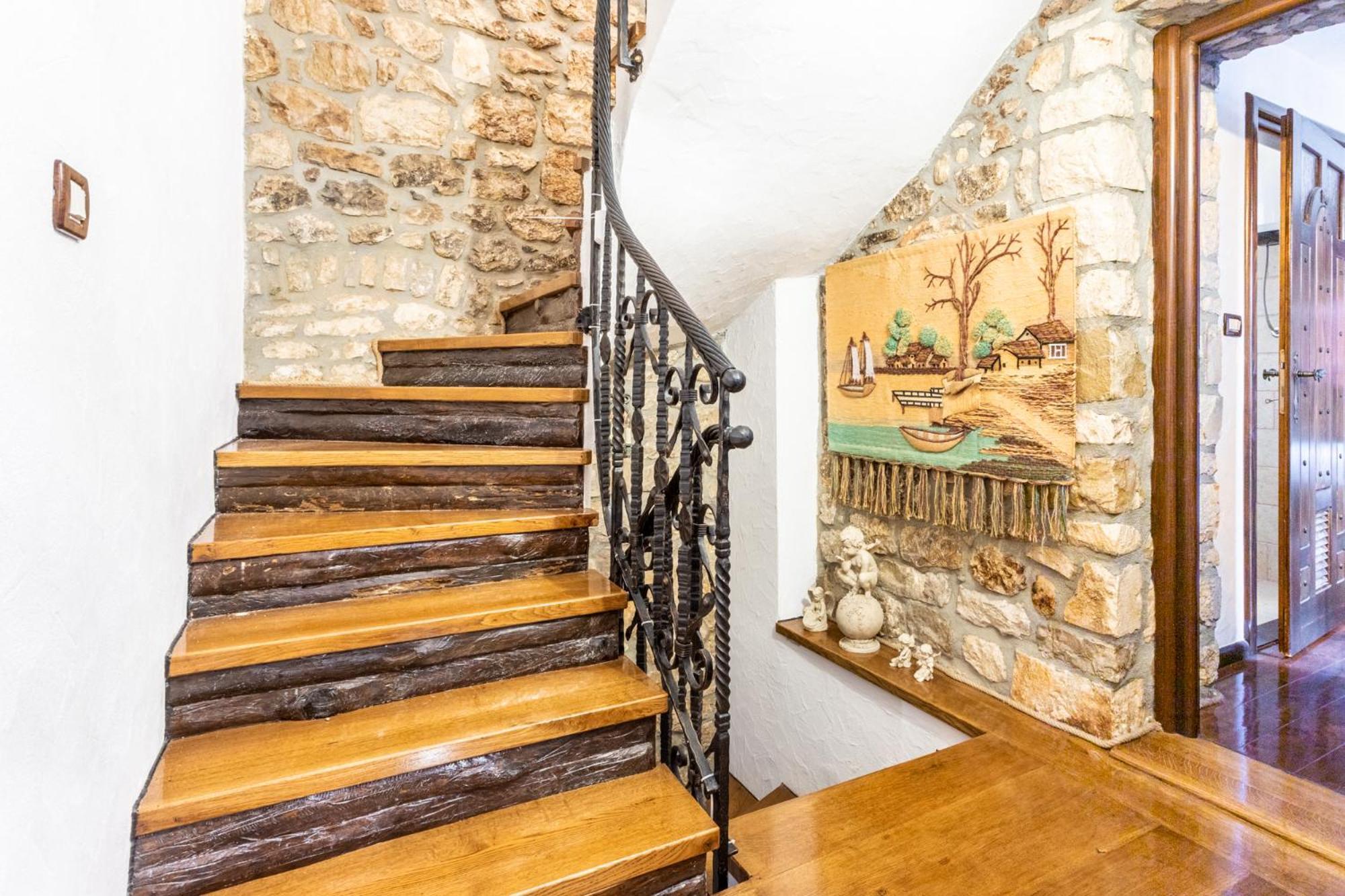 דירות באסקה וודה Stone House Srida מראה חיצוני תמונה